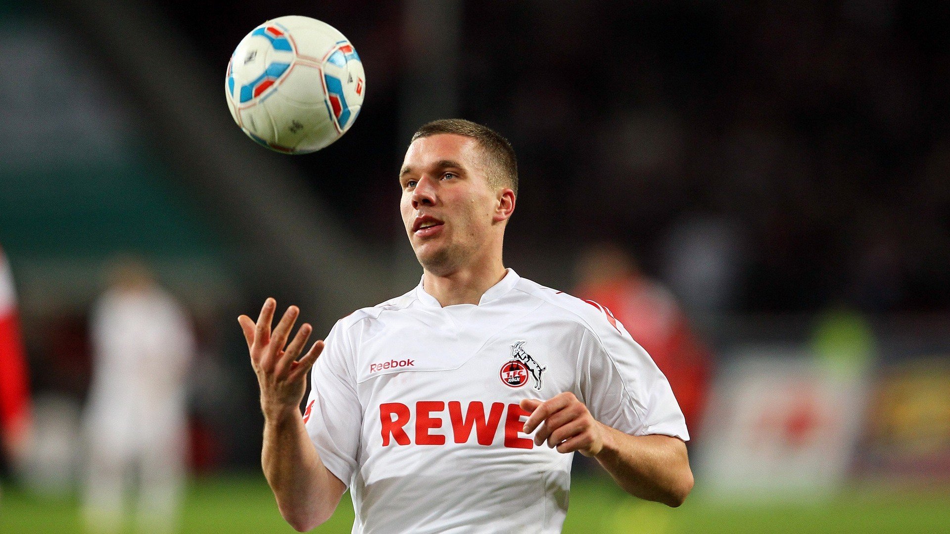 踏平瑞士，拉亚接管焦点之战，伊朗足球的荣耀时刻